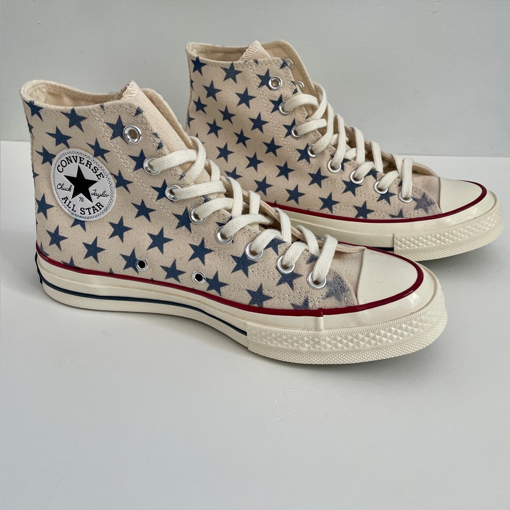 Chuck 70 High Top Converse Limited Edition Blue Star Print Men’s 6.5/Women’s 8.5